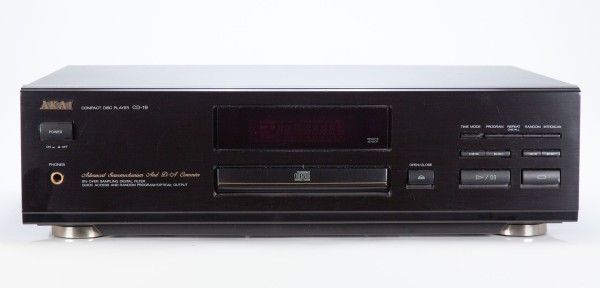 Akai CD-19 CD-Player in schwarz